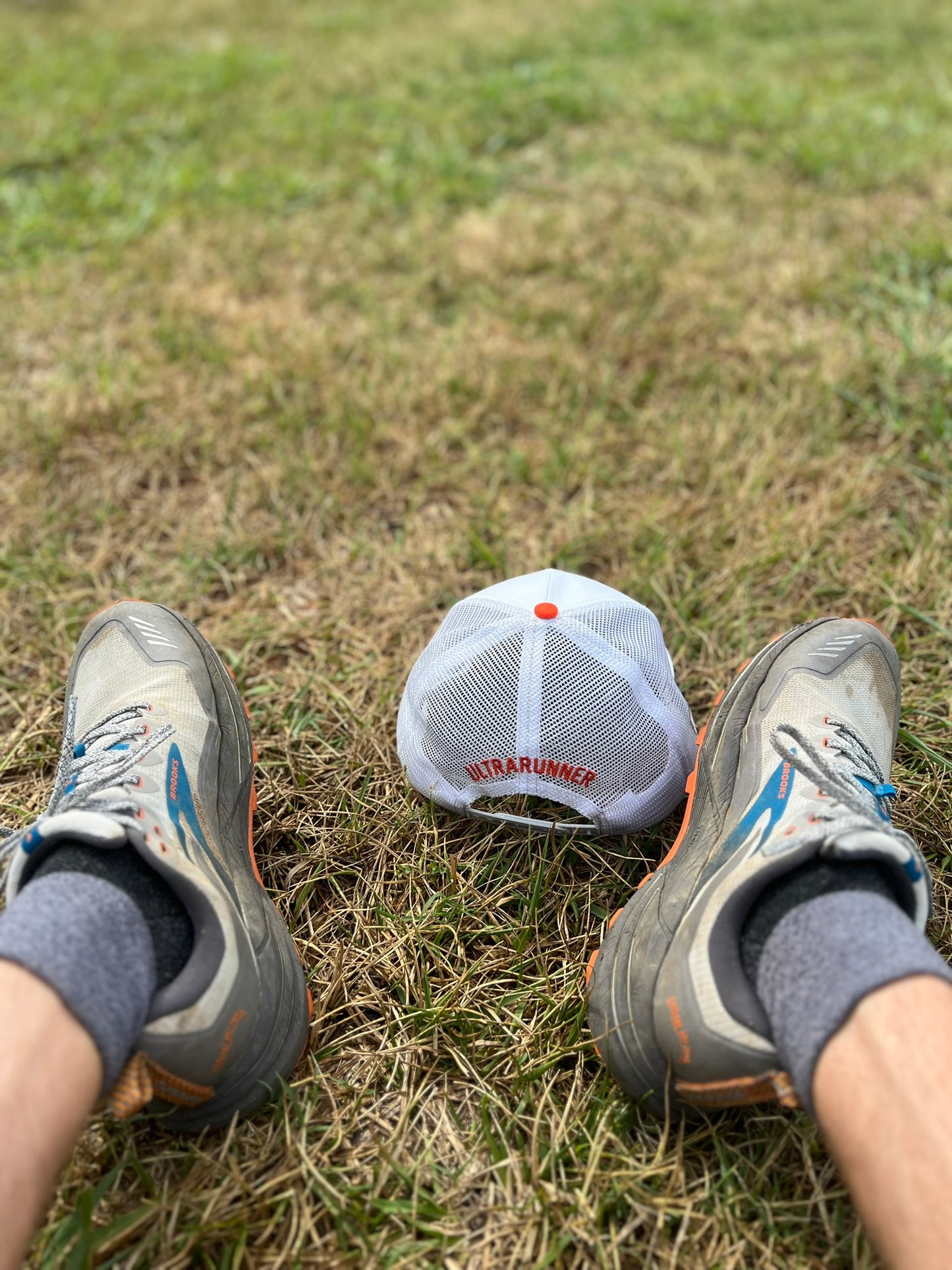 'UltraRunner' Running Trucker Hat - Light Gray