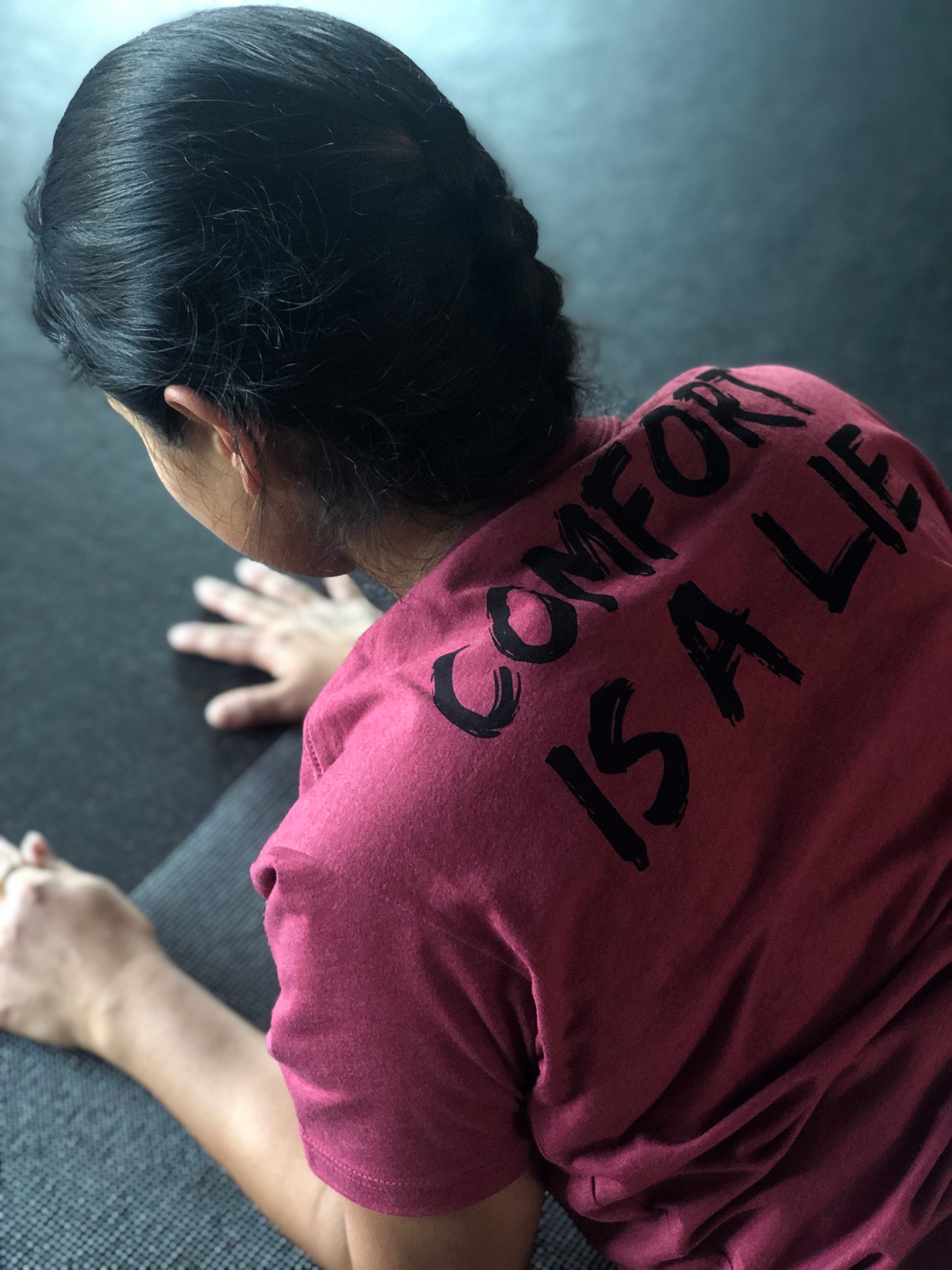 'Comfort Is A Lie' Strength Tee - Cardinal